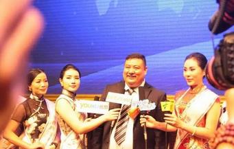 寶馬團隊領袖，美麗辣媽蔡子萱