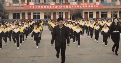 張鵬飛校長(zhǎng)