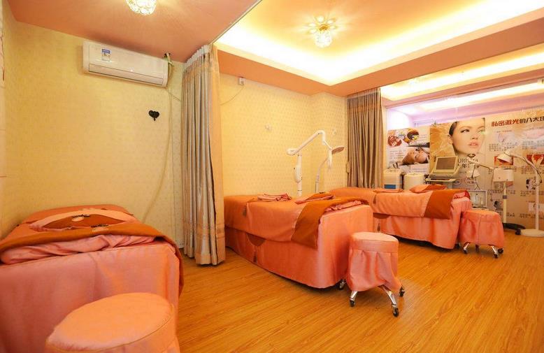 開美容店自己開好還是加盟比較好