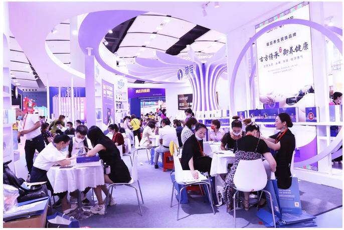 尚你美CEO羅家勁先生、尚你美聯(lián)合創(chuàng)始人林碧玉女士全場賦能